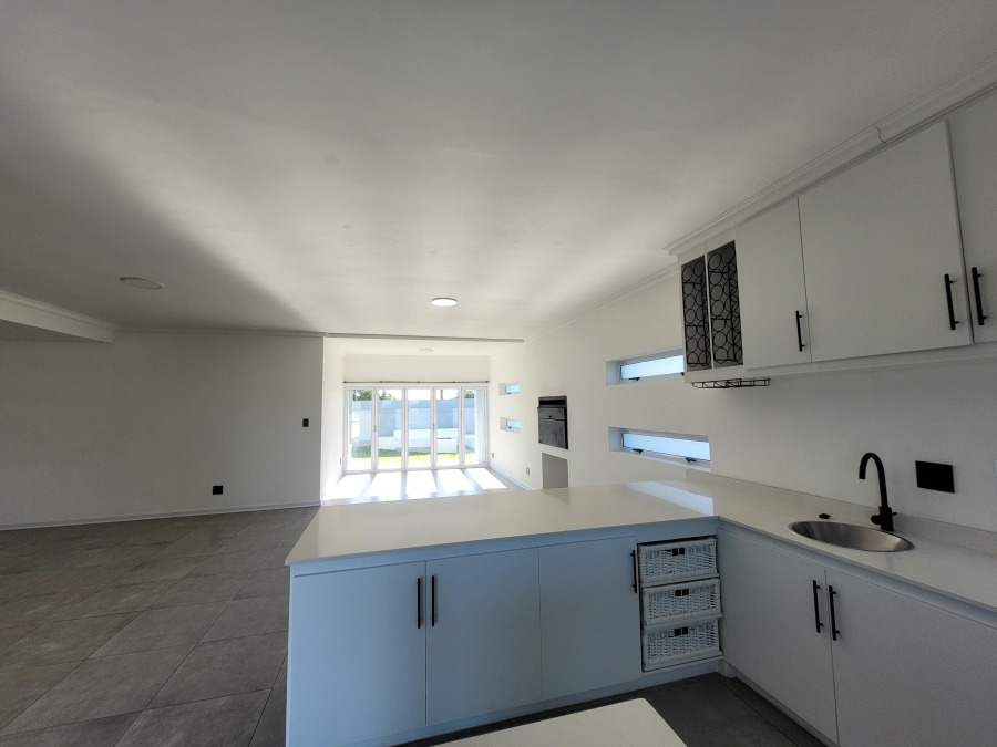 3 Bedroom Property for Sale in Aston Bay Eastern Cape